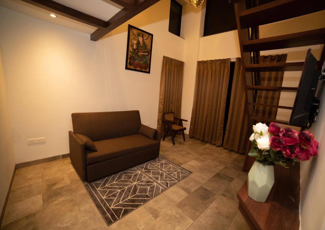 Half Hotel Калангут Экстерьер фото