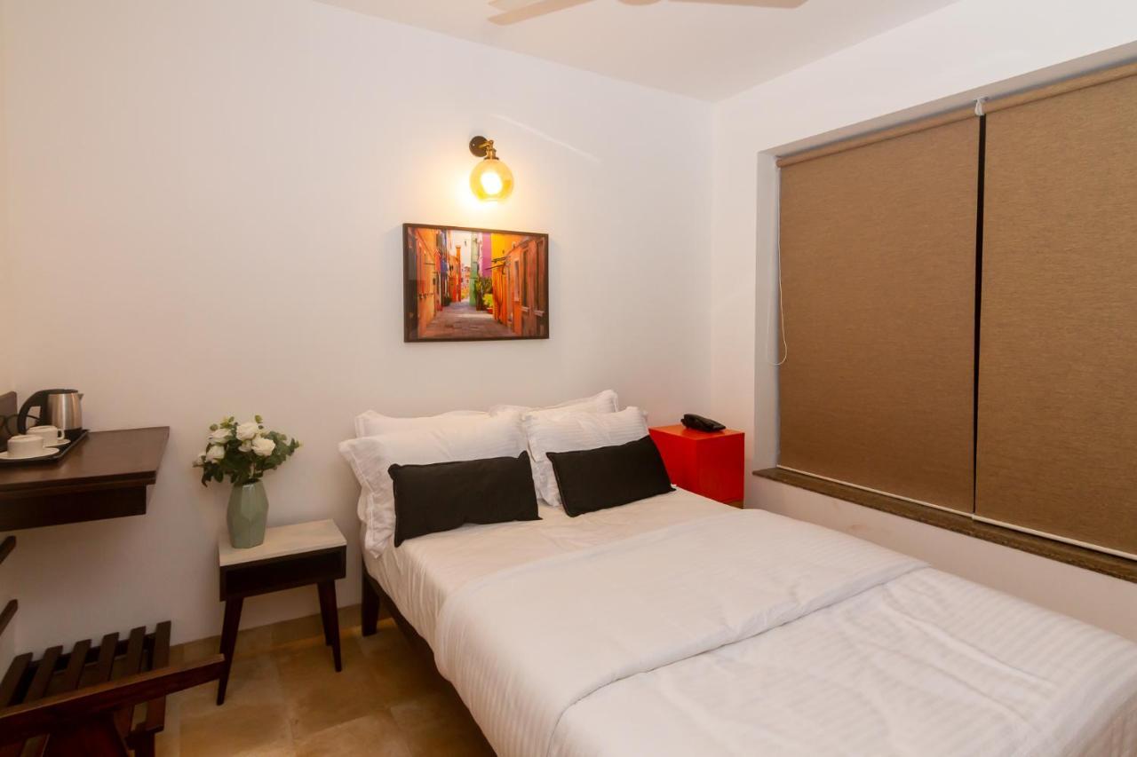 Half Hotel Калангут Экстерьер фото