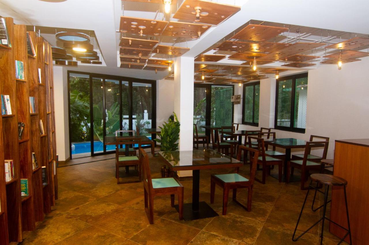 Half Hotel Калангут Экстерьер фото